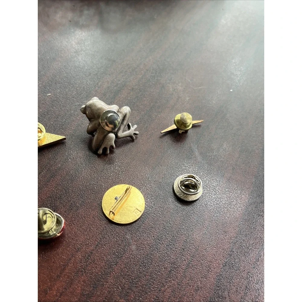Lot Of 10 Random Mixed‎ Lapel Hat Pins A2